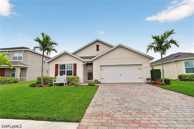 3425 Cancun CT, Cape Coral, FL 33909