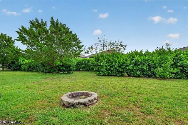 3425 Cancun CT, Cape Coral, FL 33909