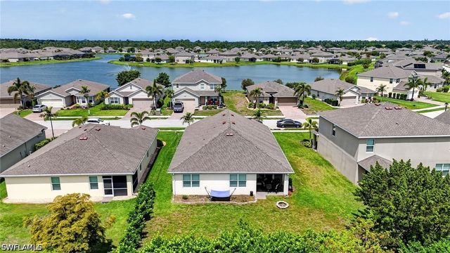 3425 Cancun CT, Cape Coral, FL 33909