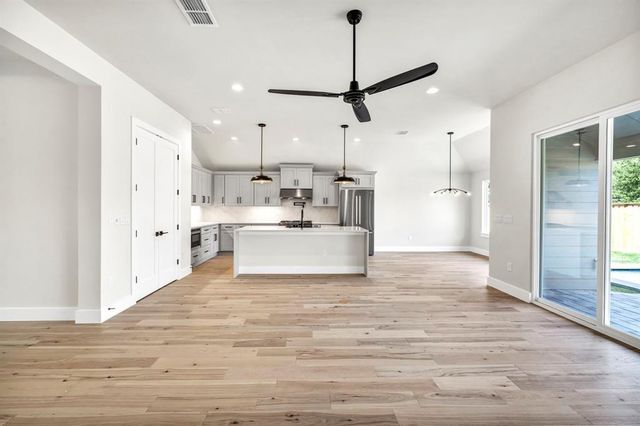 8209 Polar DR, Austin, TX 78757