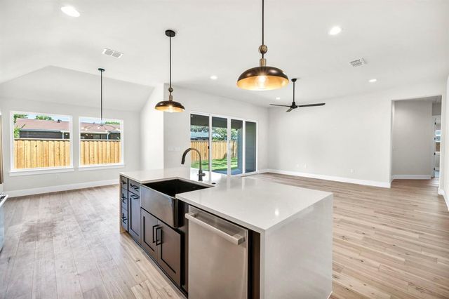 8209 Polar DR, Austin, TX 78757