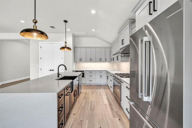 8209 Polar DR, Austin, TX 78757