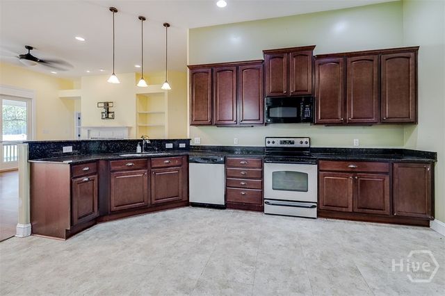 104 Myrtlewood Court, Guyton, GA 31312