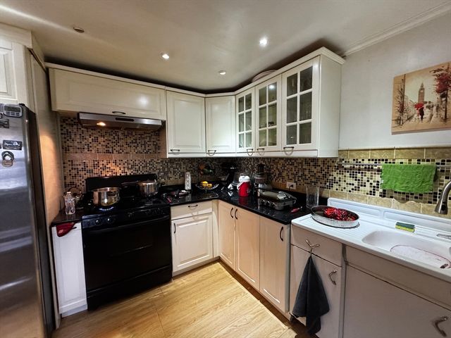 42 Florence St 1, Quincy, MA 02170