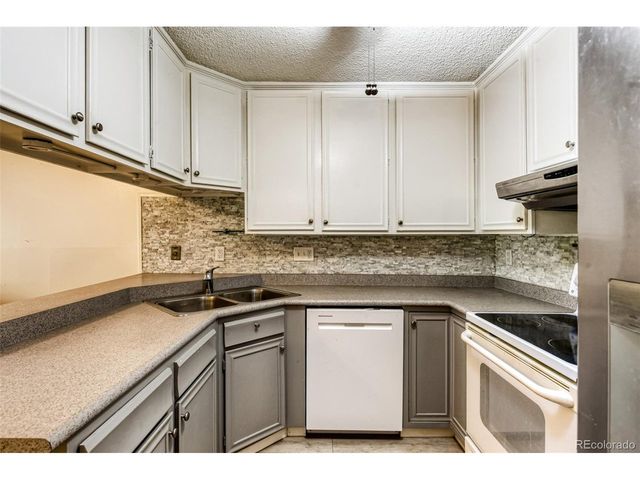 3465 S Poplar St 101, Denver, CO 80224