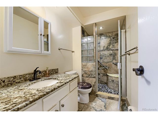 3465 S Poplar St 101, Denver, CO 80224