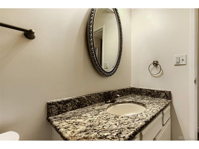 3465 S Poplar St 101, Denver, CO 80224