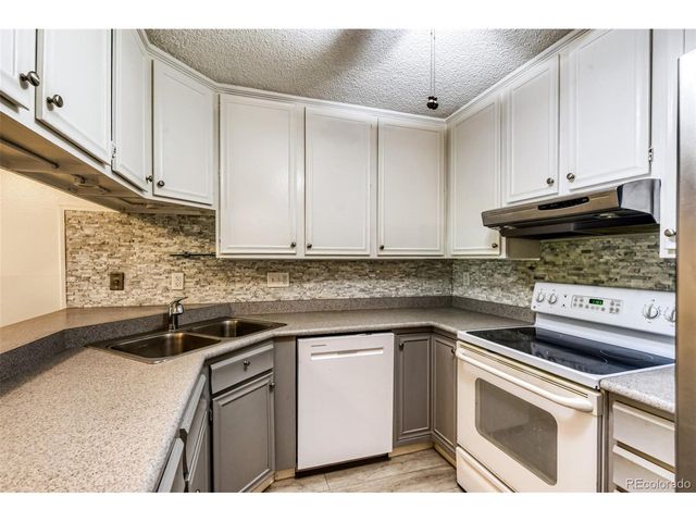 3465 S Poplar St 101, Denver, CO 80224