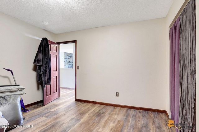 941 S Serrano Drive, Wasilla, AK 99654