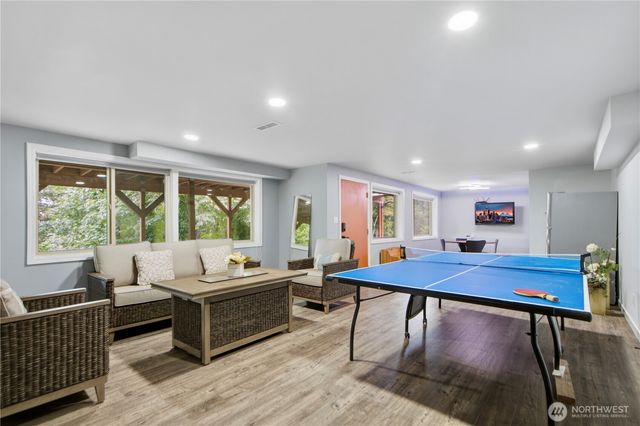 18534 55th Avenue NE, Kenmore, WA 98028