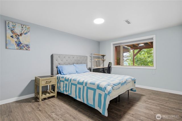 18534 55th Avenue NE, Kenmore, WA 98028