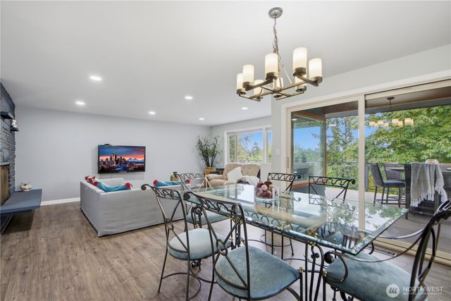 18534 55th Avenue NE, Kenmore, WA 98028
