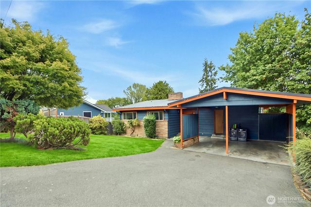 18534 55th Avenue NE, Kenmore, WA 98028