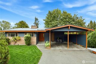 18534 55th Avenue NE, Kenmore, WA 98028