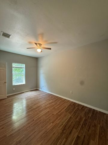 1104 E Richmond 1102, Fort Worth, TX 76104