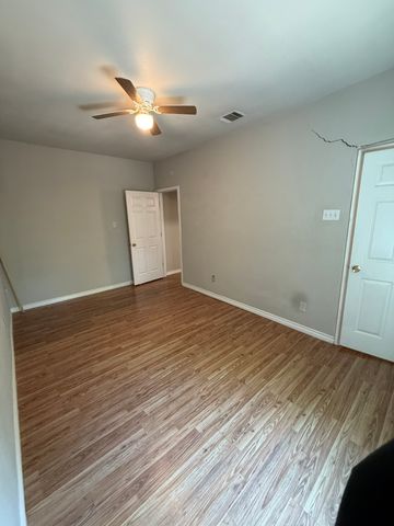 1104 E Richmond 1102, Fort Worth, TX 76104