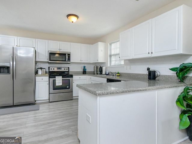6062 Lamp Post Place, South Fulton, GA 30349
