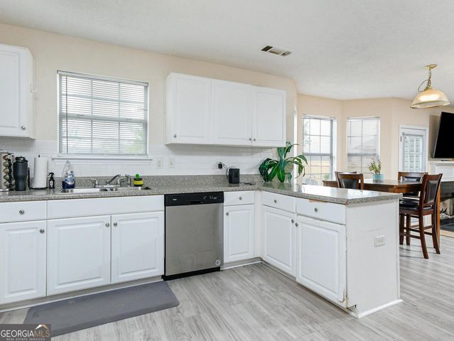 6062 Lamp Post Place, South Fulton, GA 30349