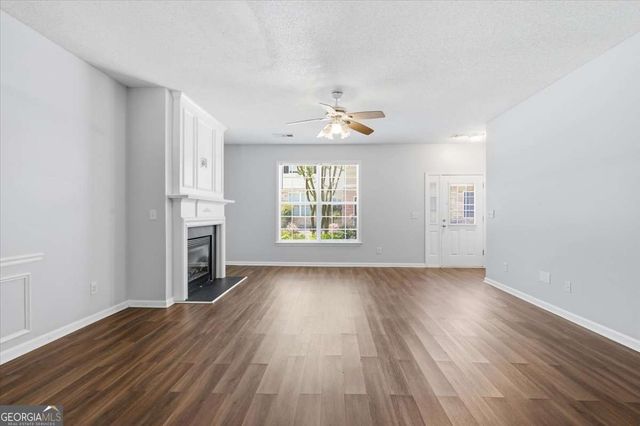 200 Riverstone Commons Circle, Canton, GA 30114