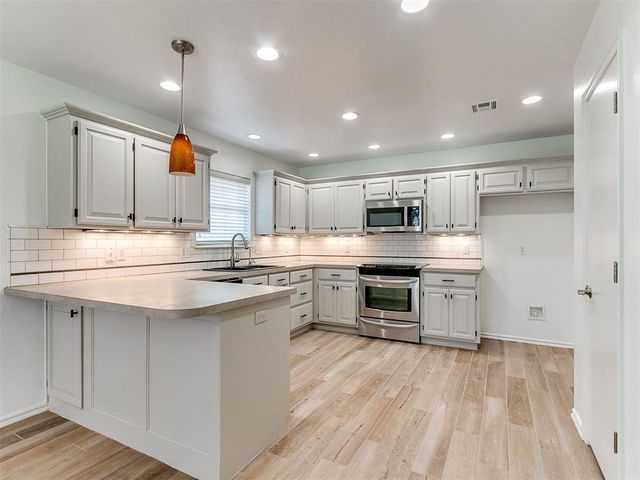 409 NW 141st Circle, Edmond, OK 73013