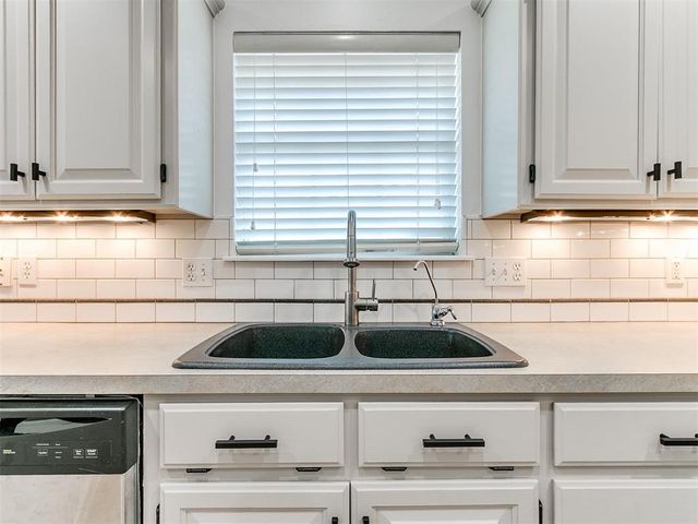 409 NW 141st Circle, Edmond, OK 73013