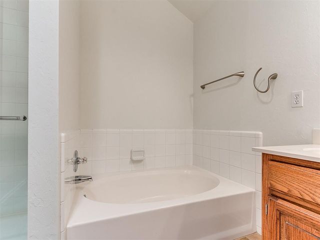 409 NW 141st Circle, Edmond, OK 73013