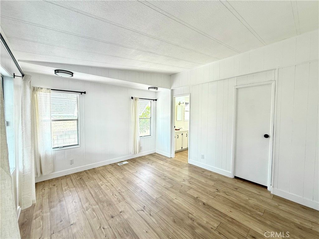 Image 23 of property listing at 3595 Santa Fe Avenue 213, Long Beach, CA 90810