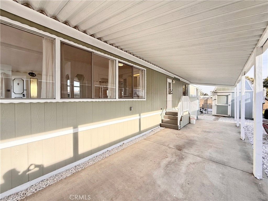 Image 8 of property listing at 3595 Santa Fe Avenue 213, Long Beach, CA 90810