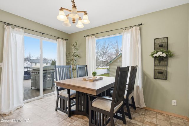 1049 N Bainbridge St, Post Falls, ID 83854