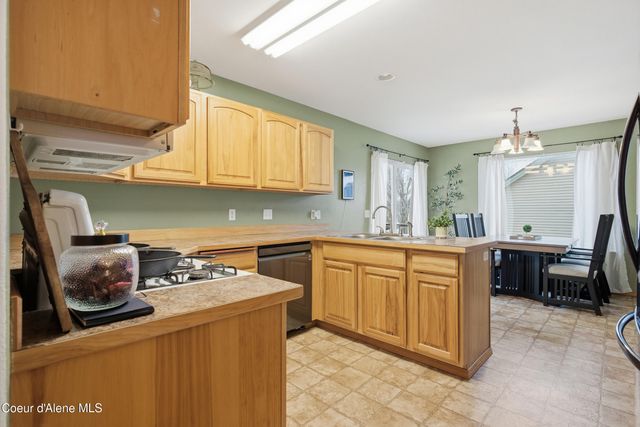 1049 N Bainbridge St, Post Falls, ID 83854