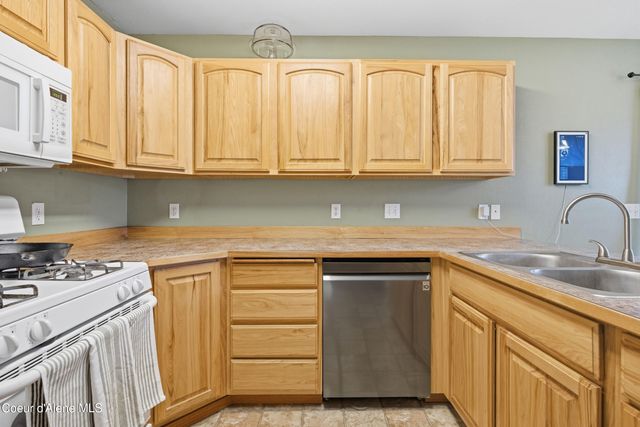 1049 N Bainbridge St, Post Falls, ID 83854