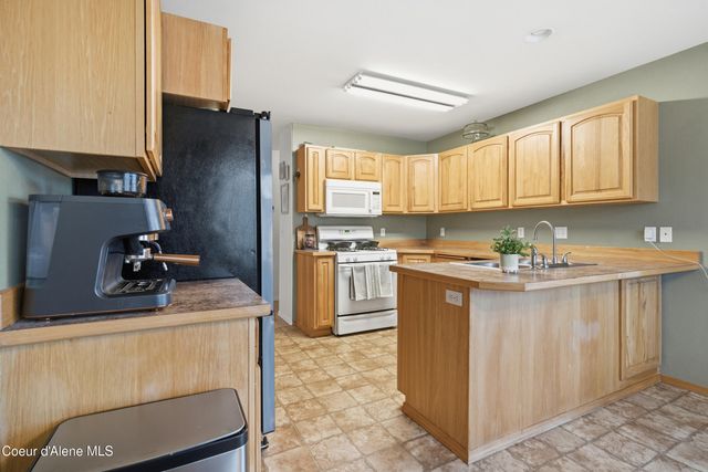 1049 N Bainbridge St, Post Falls, ID 83854