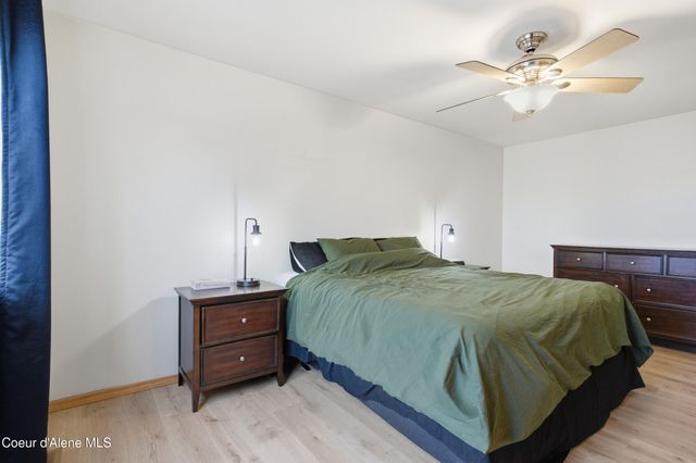 1049 N Bainbridge St, Post Falls, ID 83854