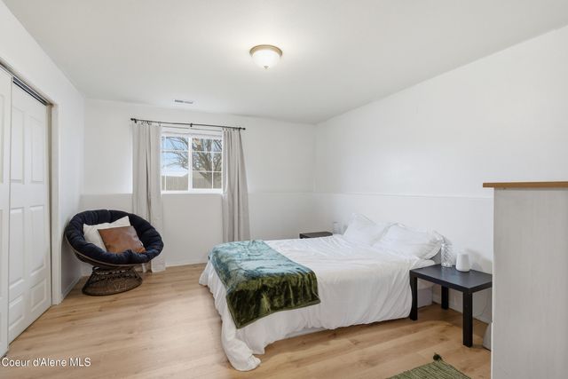 1049 N Bainbridge St, Post Falls, ID 83854