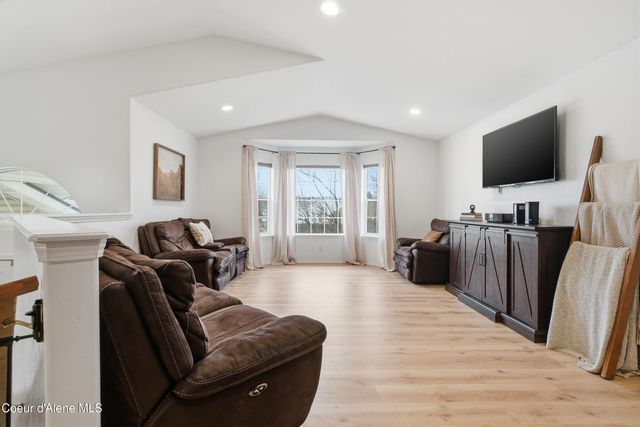 1049 N Bainbridge St, Post Falls, ID 83854