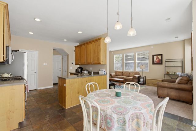 13534 S SKIPPERLING LN, Riverton, UT 84096