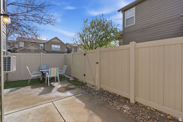 13534 S SKIPPERLING LN, Riverton, UT 84096