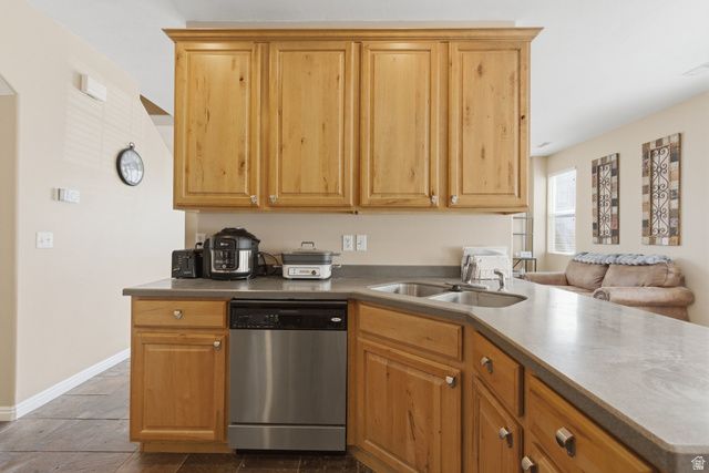 13534 S SKIPPERLING LN, Riverton, UT 84096