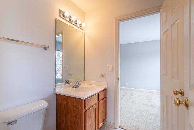 860 Amelia Court, Grayslake, IL 60030