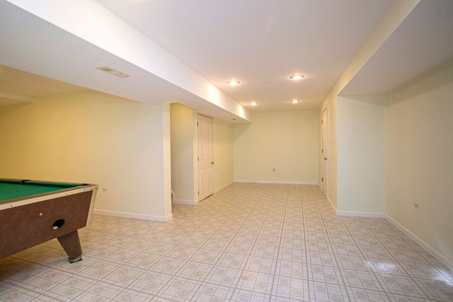 860 Amelia Court, Grayslake, IL 60030