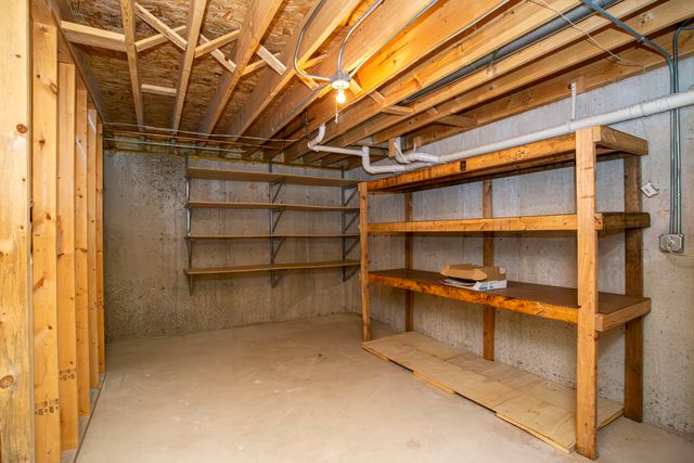 860 Amelia Court, Grayslake, IL 60030