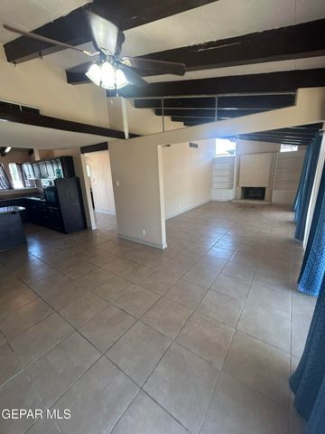 212 CRESTMONT Drive, El Paso, TX 79912