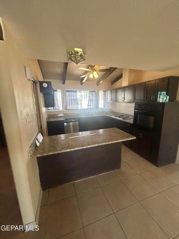 212 CRESTMONT Drive, El Paso, TX 79912