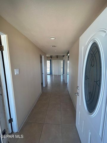 212 CRESTMONT Drive, El Paso, TX 79912