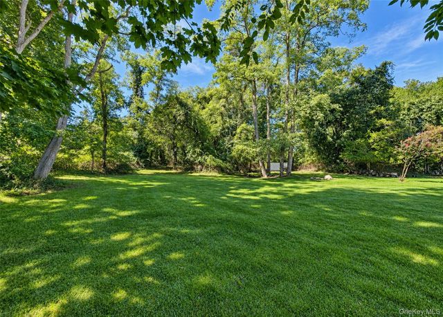 124 Ridge Road, Ridge, NY 11961