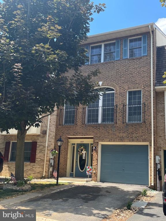 1019 LINDSAY LN, Hagerstown, MD 21742
