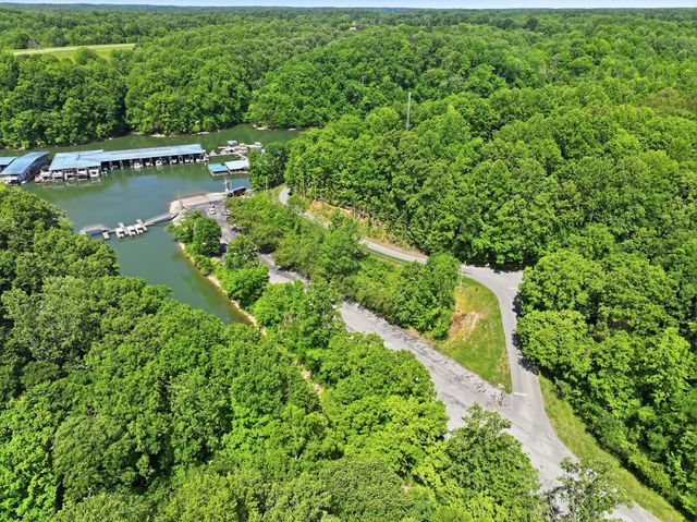 199 Evans Dr, Tullahoma, TN 37388