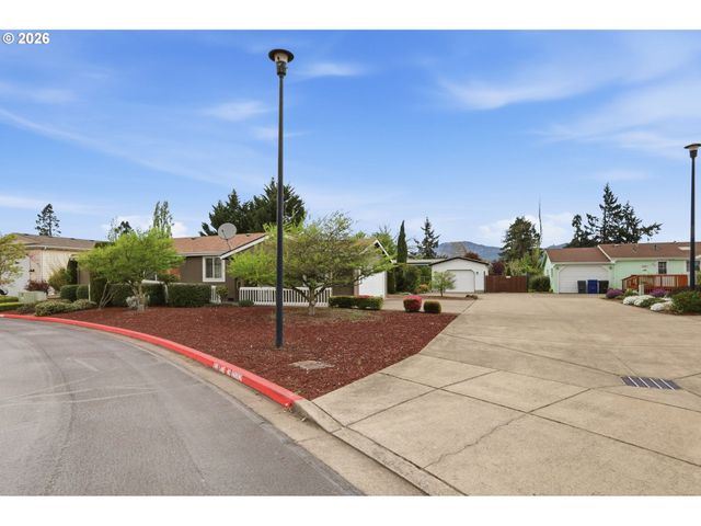 2314 MAIA Loop, Springfield, OR 97477