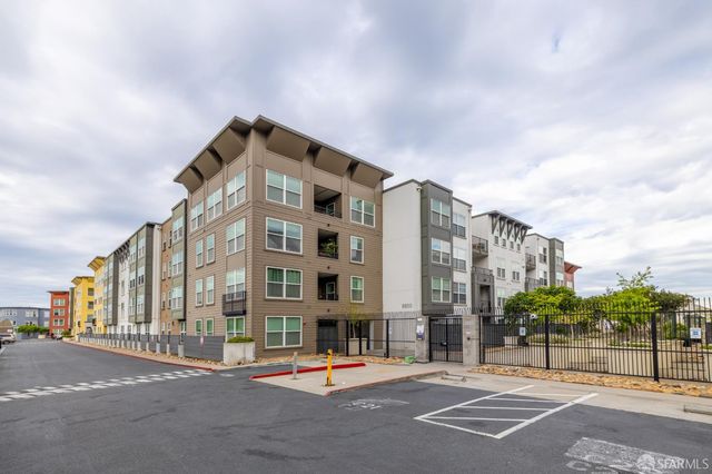 8200 Oceanview Terrace 213, San Francisco, CA 94132