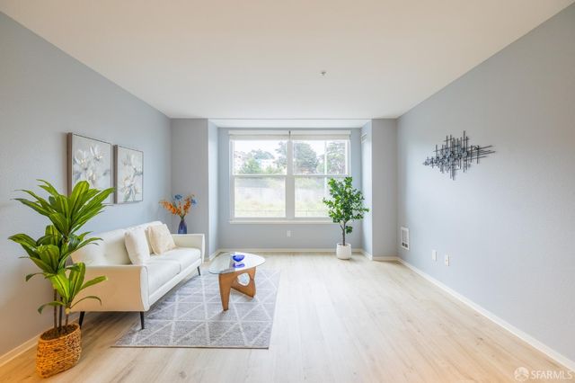 8200 Oceanview Terrace 213, San Francisco, CA 94132